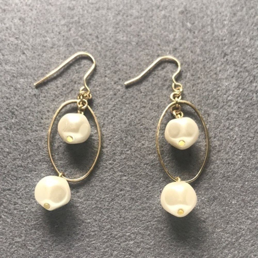 Pearl dangle earrings